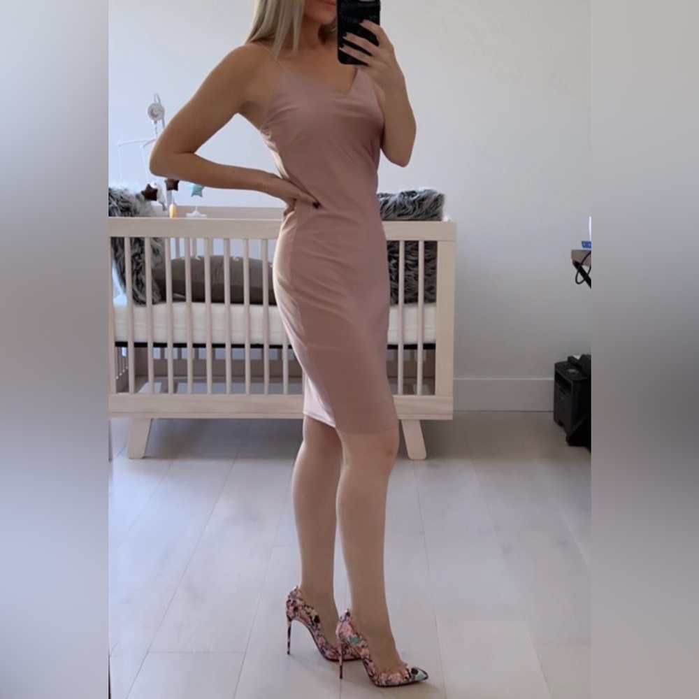 Olive Tree Taupe Satin Bodycon Dress – Size Medium